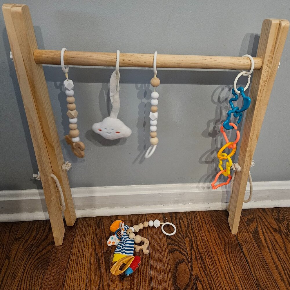 Foldable Wooden Toy Bar